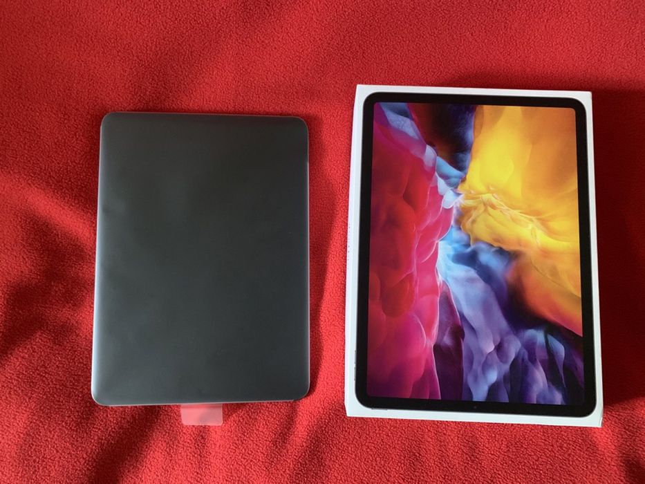Планшет Apple iPad Pro 11" (2 Gen) 128GB Wi-Fi 2020 Space Gray (MY232)