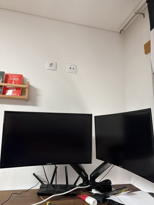 2 Monitor Samsung