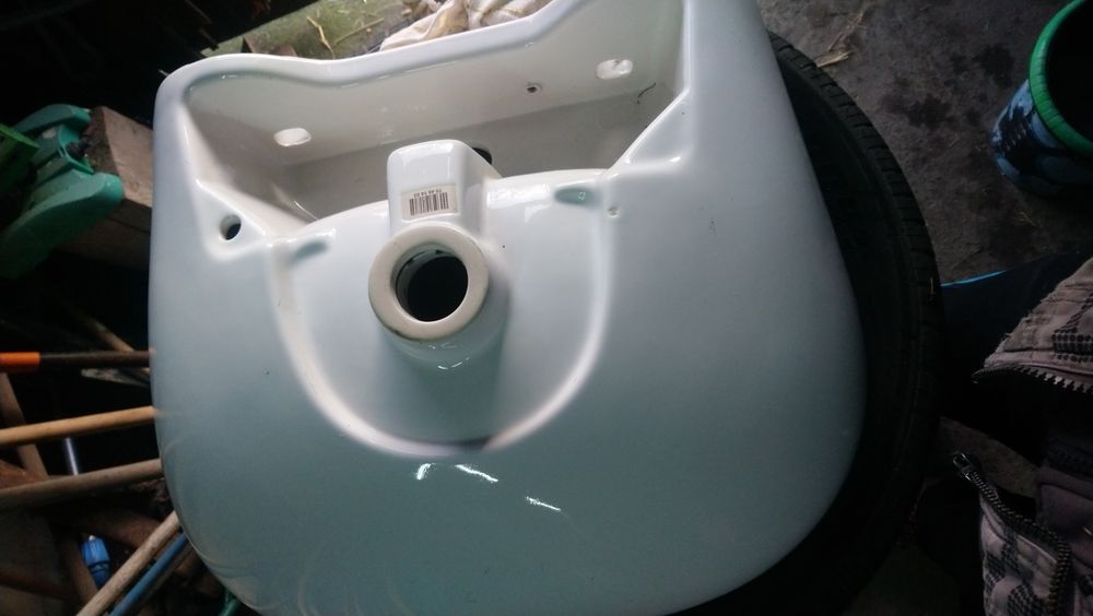 Umywalka wisząca 60cm
