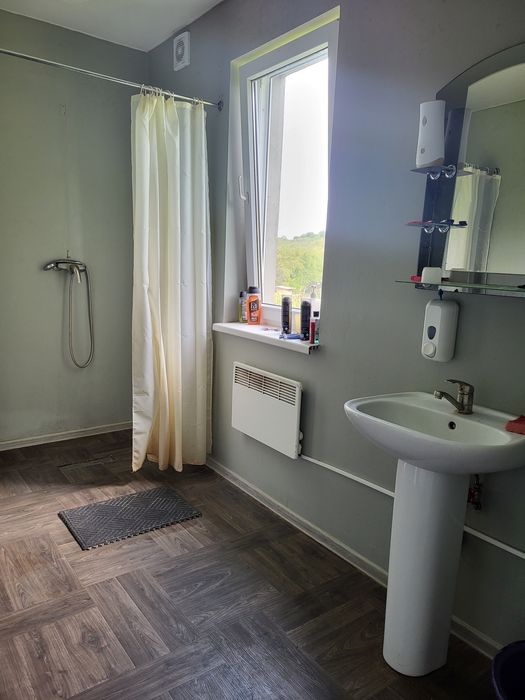 Здається житло будівельним бригадам