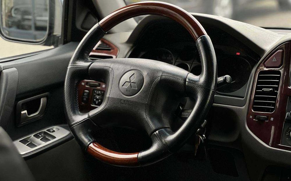 Mitsubishi Pajero 2006