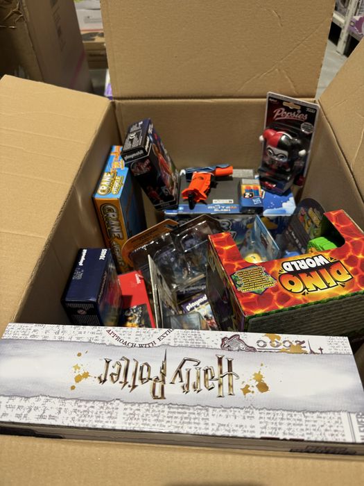 Box karton z zabawkami Zabawki dla chłopca klasa A Nowe