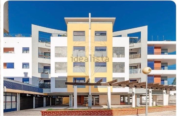 OPORTUNIDADE ARRENDAMENTO-Apart T2 centro da Charneca Caparica ALUGAR