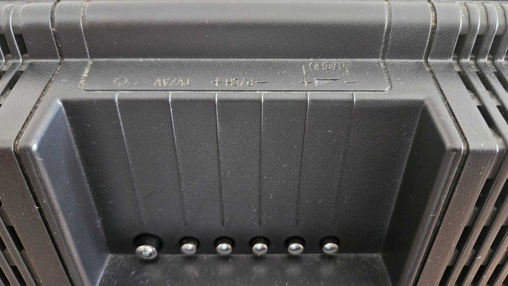 Monitor – TV/PC, Sanyo brand, with built-in DVD player64740288238338122