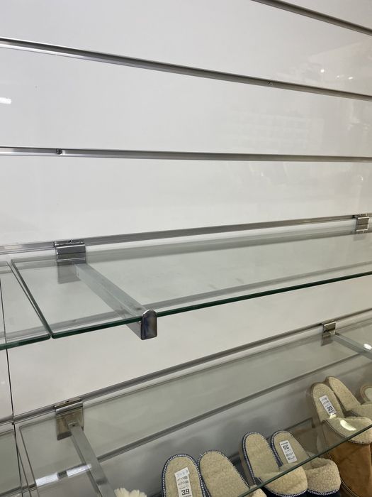 Pleias para prateleiras de vidro ou madeira