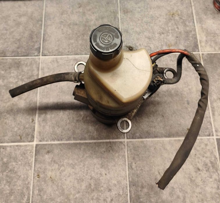 Pompa wspomagania Ford Volvo Oryginał wysyłka FV 5m513k514ca