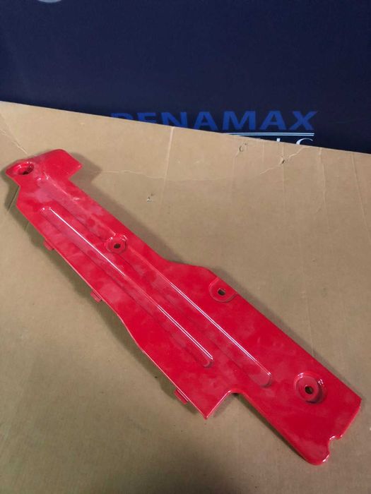 Елемент захисту фари Вольво є 5