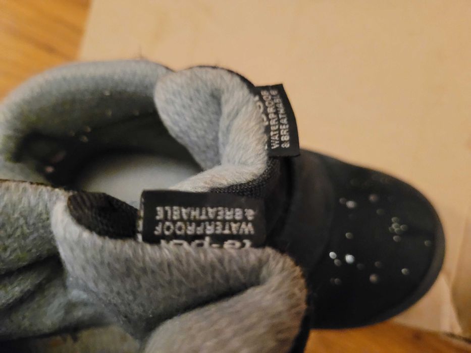 Dziecięce Buty zimowe rozmiar 25- Buciorek