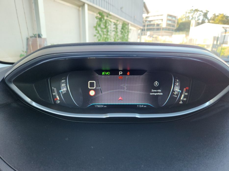 Peugeot 5008 1.6 HDI Auto Nacional  179 MIL KMS