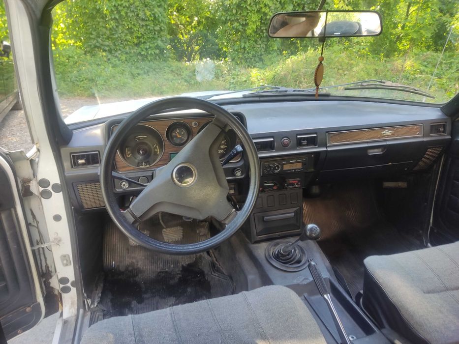 Продам авто Волга 2410