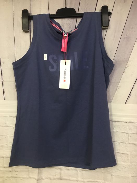 Стильна жіноча майка