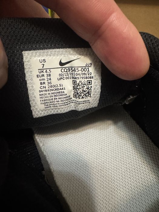 Кросівки жіночі для тренувань Nike Legend Essential 2 38(24см) ориг