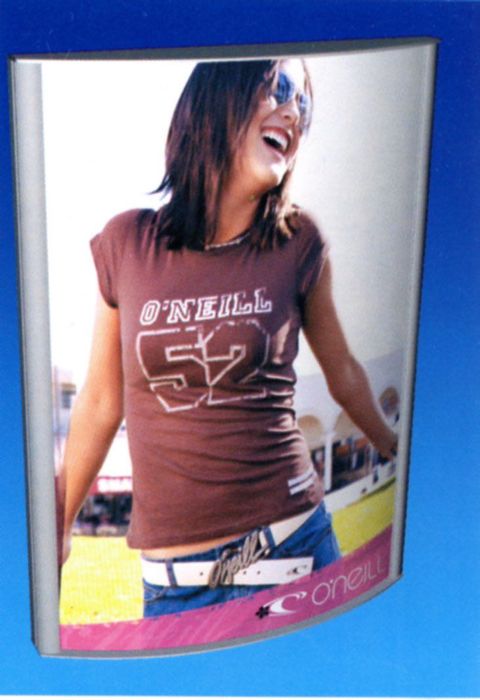 Expositor concavo com iluminação interior