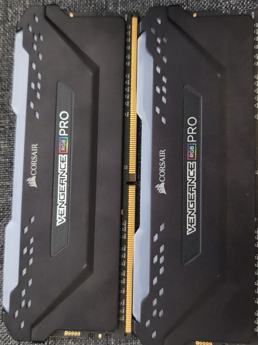corsair ddr4 3600 - купить комплектующие для ПК - Цена на OLX.ua