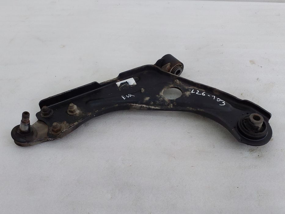 Braço de suspensão frente esquerdo PEUGEOT 3008 II (M_)