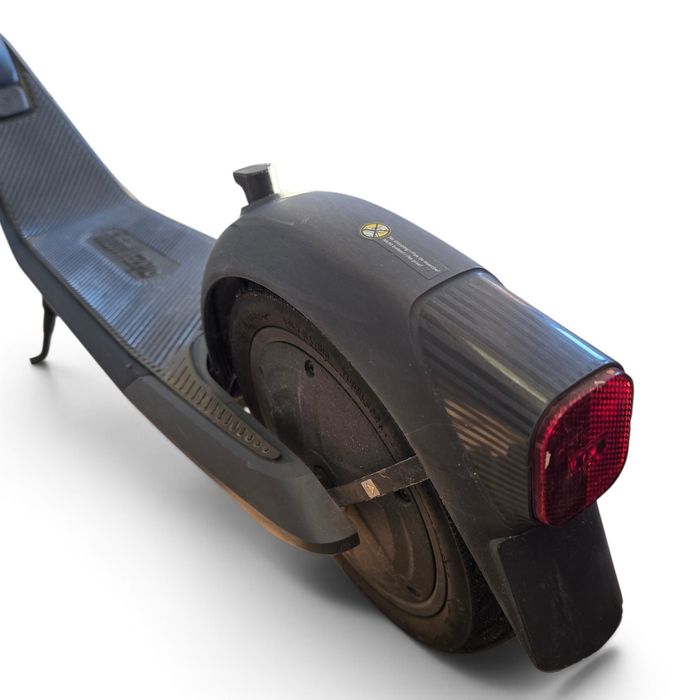 Hulajnoga elektryczna Segway Ninebot E2 Pro – sprawna, bardzo dobry stan