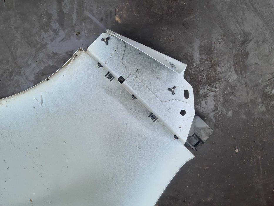 Renault Master III IV lift błotnik przedni prawy 23r Movano