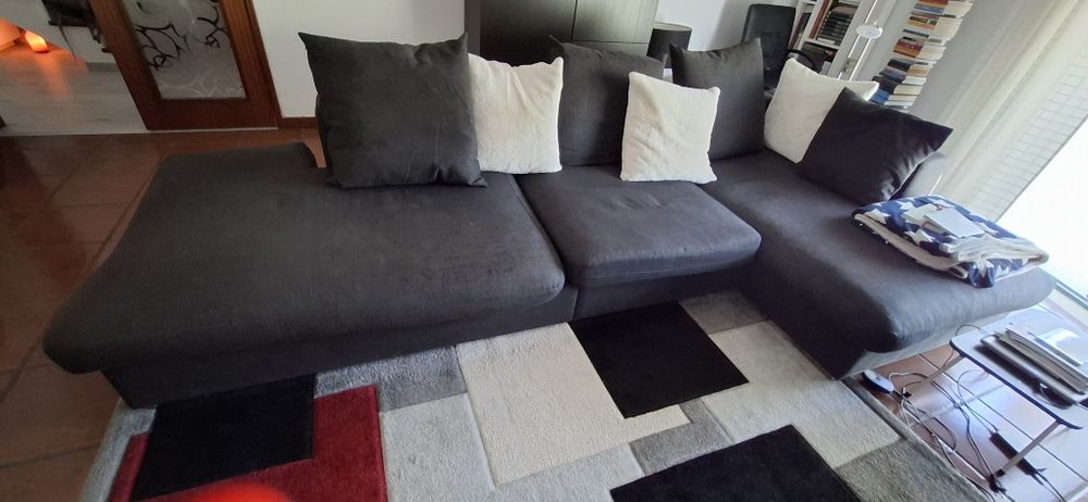 Sofá com chaise longue