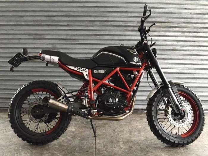 Мотоцикл GEON SCRAMBLER 250сс