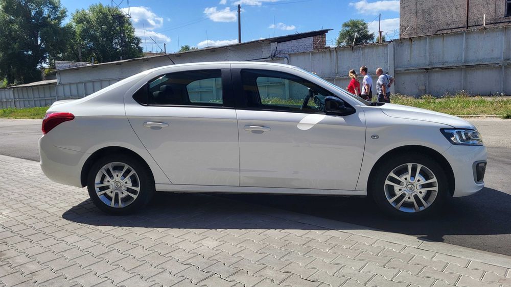 Авто Citroen C-Elysse 2023 1.6i