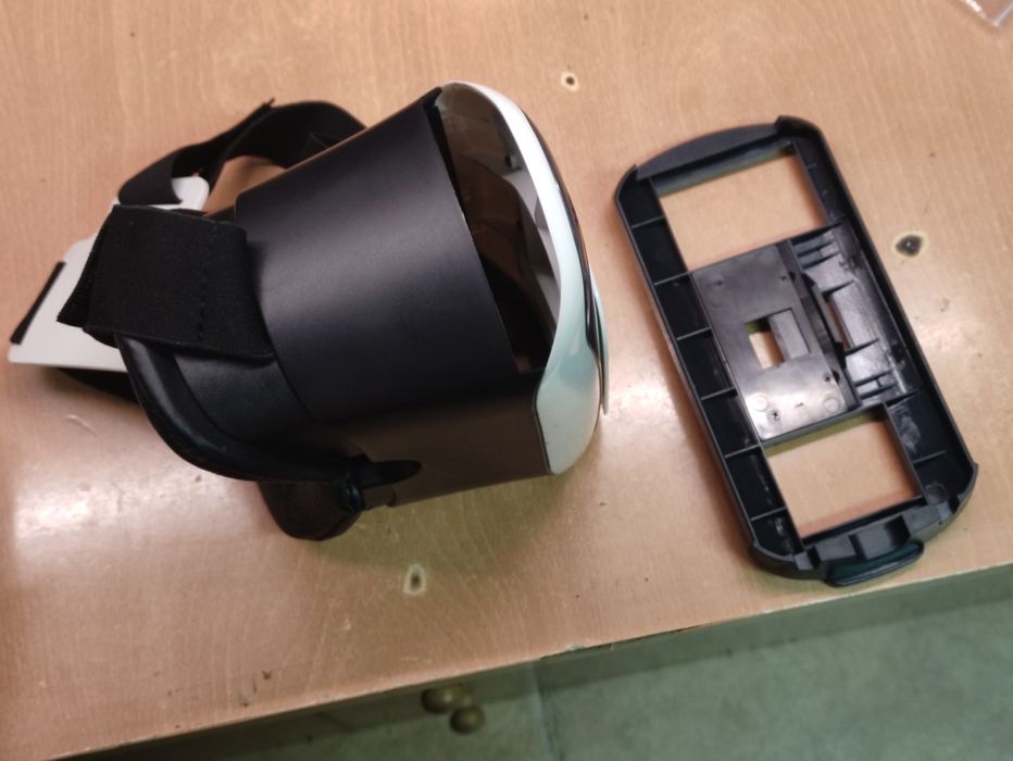 CooperVision Virtual Reality (VR) Glasses/Headset64354258302210121