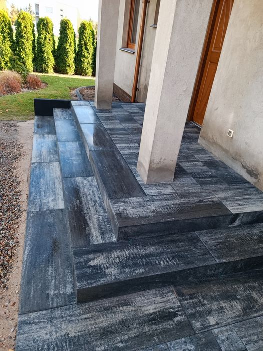 Układanie kostki brukowej