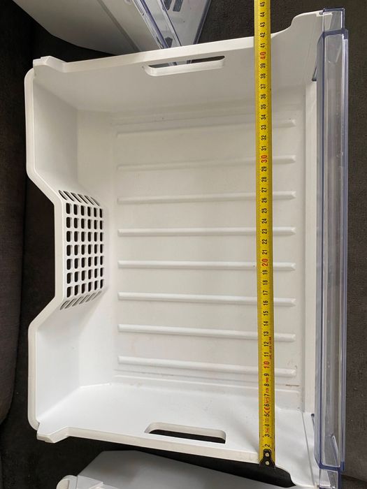 Dolna szuflada i półki do zamrażalnika lodówki Beko - BCN 130001