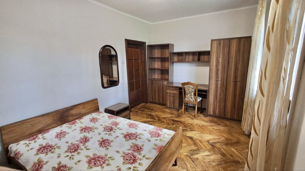 Оренда ізольованої кімнати в особняку с. Лисиничі