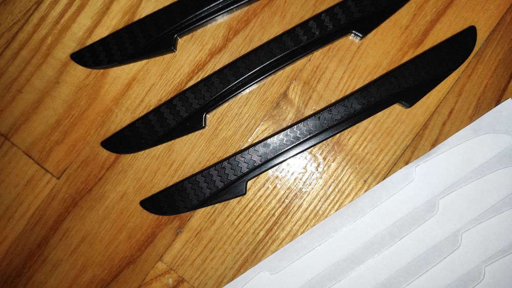 Протиударні накладки на двері авто