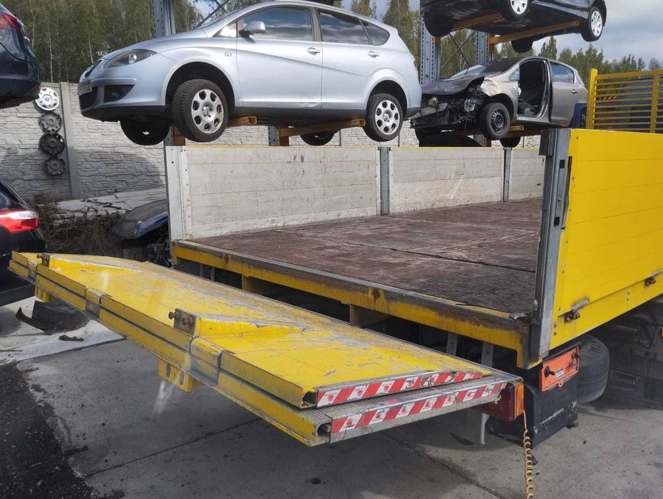 Mercedes Atego skrzynia ładunkowa 6m winda 1500