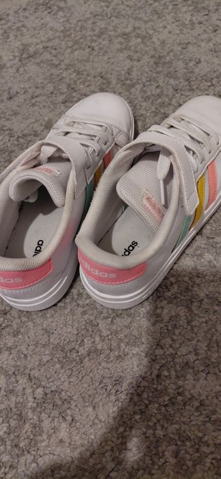 Adidas menina nr 33