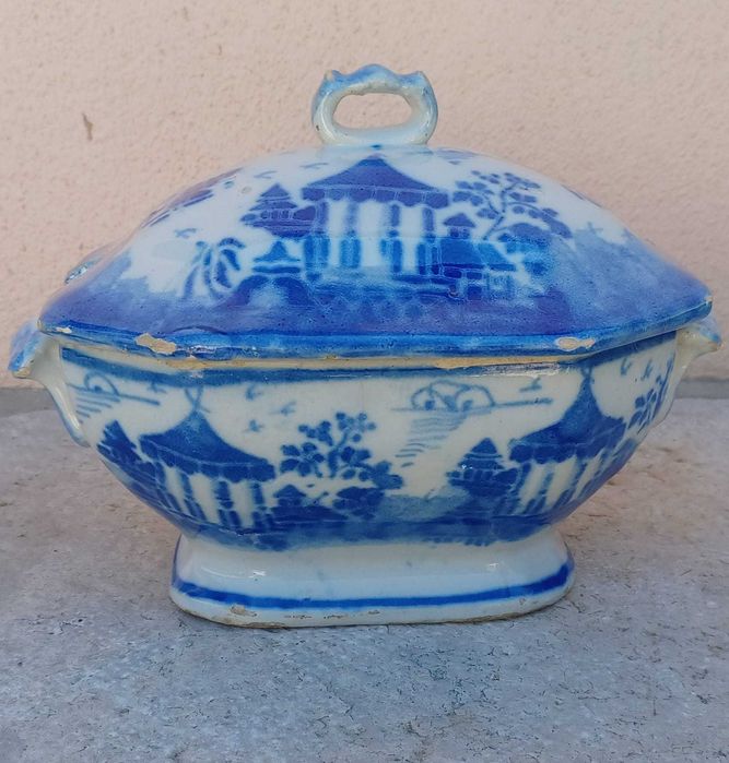 Par de terrinas em faiança