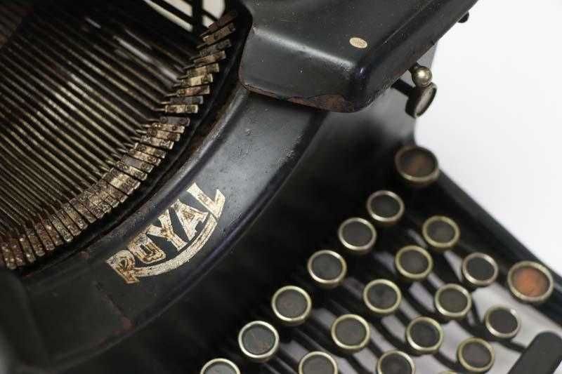 ROYAL, Máquina de Escrever