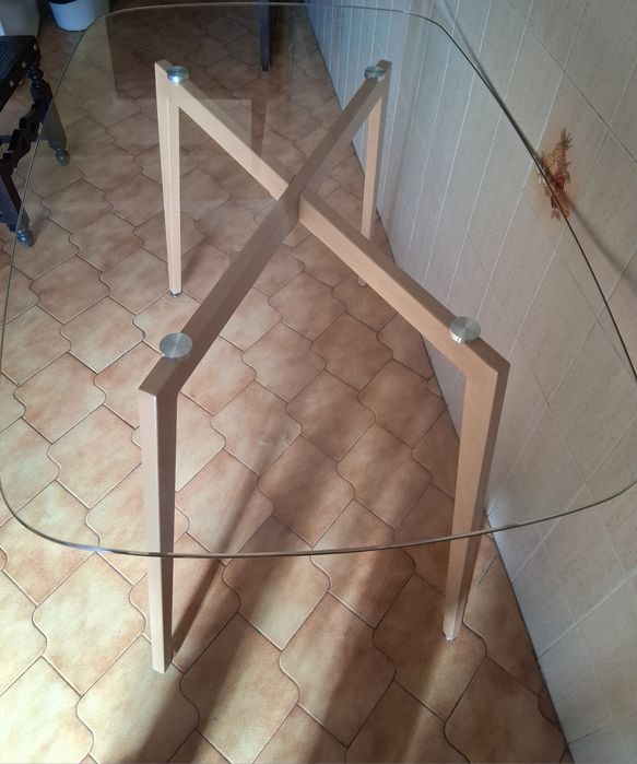 Mesa de cozinha s/ cadeiras