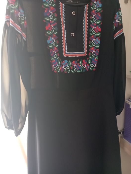 Продам вишите плаття