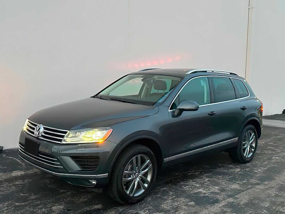 Volkswagen Touareg Lux      2015