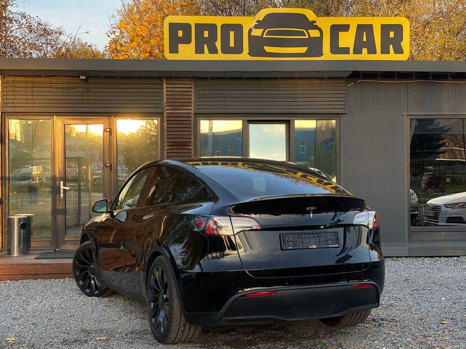 Tesla Model Y 2022 Performance