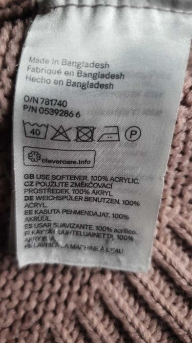 Pudrowy sweter z golfem, luźny krój, 100% akryl Rozmiar S