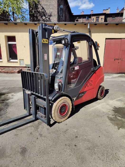 Wózek widłowy  LINDE  H35T  EVO  TRIPLEX  PEŁNA  KABINA