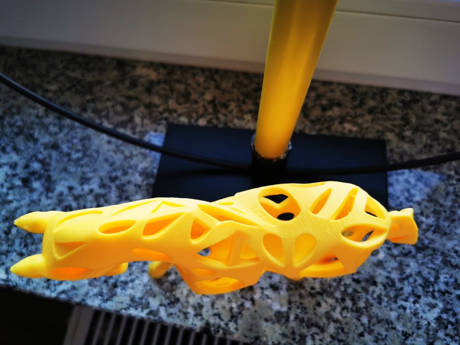 Żółty ażurowy Koń 3d
