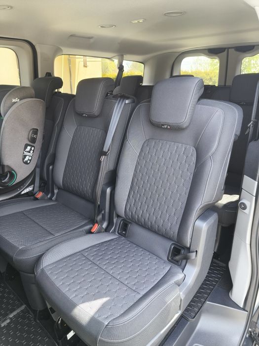 Wynajem auta Ford Transit Costum 9 osób nie trafic bus