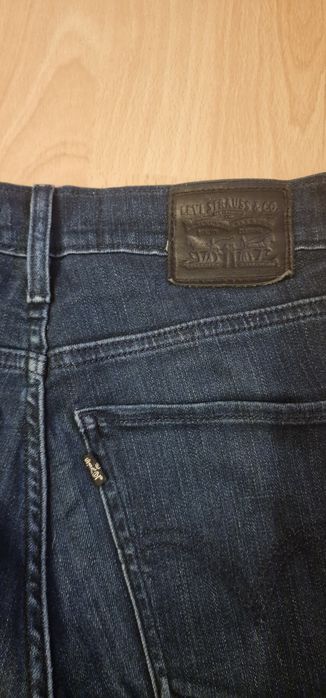 Damskie spodnie Levis