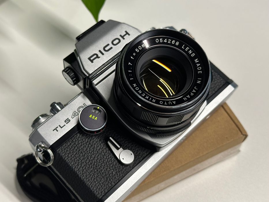 Плівкова камера Ricoh 401 TLS з Ricoh auto 50mm f1.7 | M42
