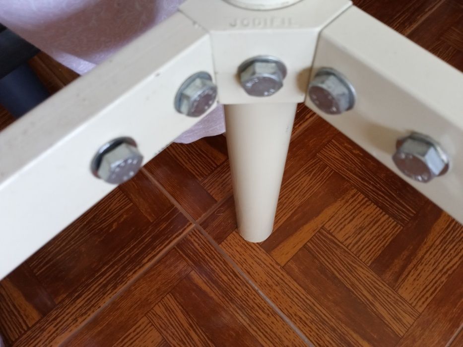 Cama de ferro em bom estado