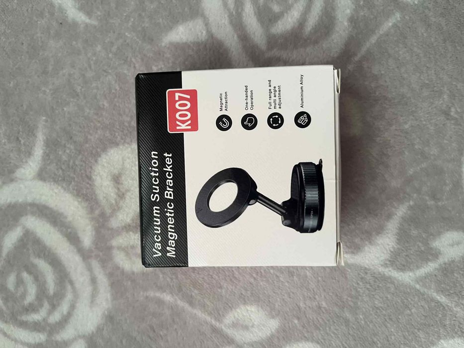 Magnetyczny uchwyt na telefon z próżniowym uchwytem