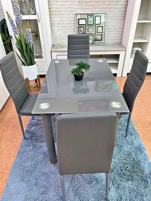Mesa jantar com 4 cadeiras NOVAS - COM GARANTIA