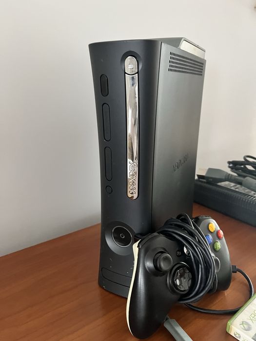 Xbox 360 com jogos | cabos | 1 comando