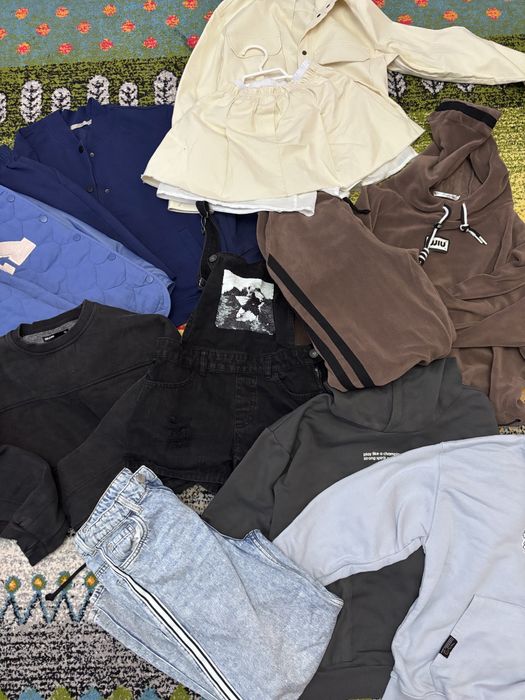 Костюми та куртка по 400грн 152-158р