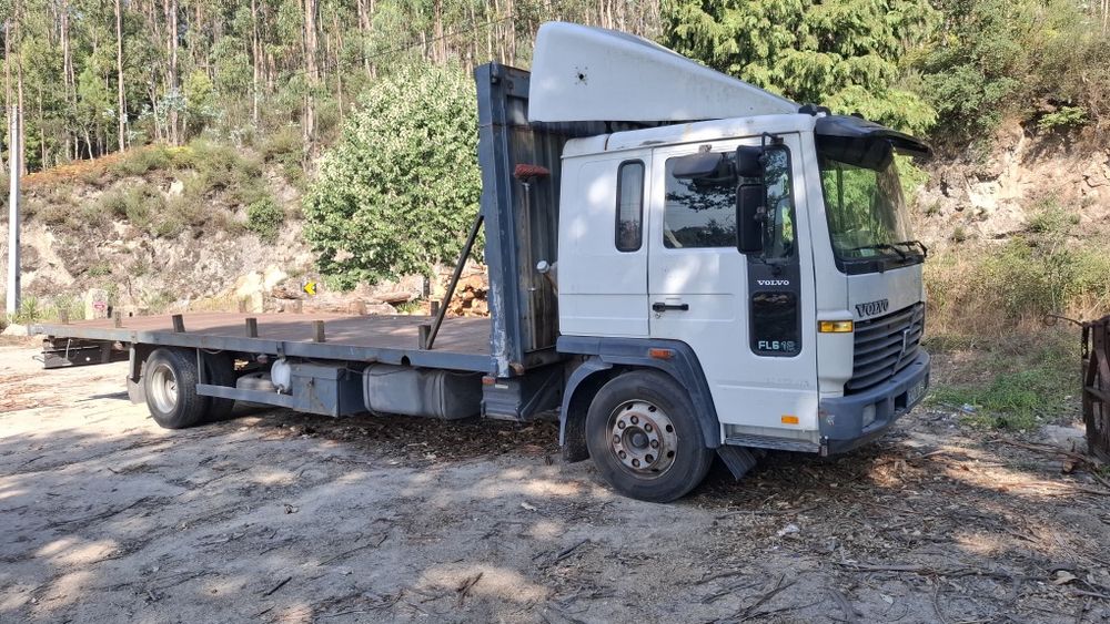 Camião Volvo  FL6 12