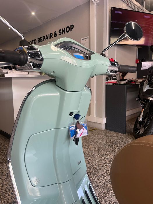 Vespa Primavera 125 cc de 2023 Em estado Irrepreensível 1167 Kms